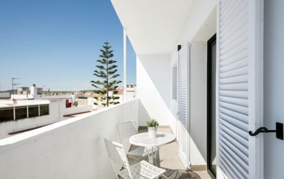 destino-sitges-apartment-balcony