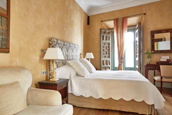 corral-del-rey-seville-romantic-suite