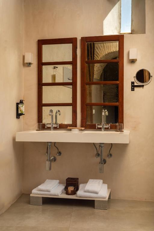 hotel-boutique-v-bathroom-design