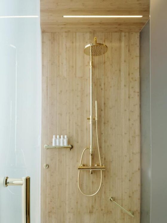 new-hotel-athens-junior-shower