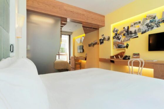 new-hotel-athens-yellow-room