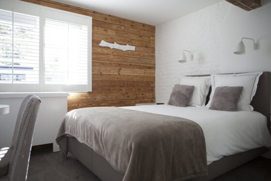 made-in-louise-brussels-comfort-room-wall