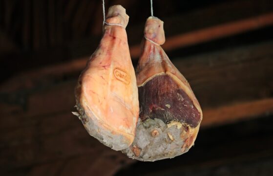 ghent-hanging-ham