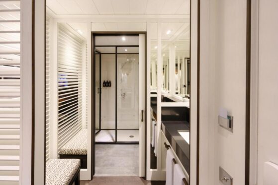 seventy-barcelona-bathroom