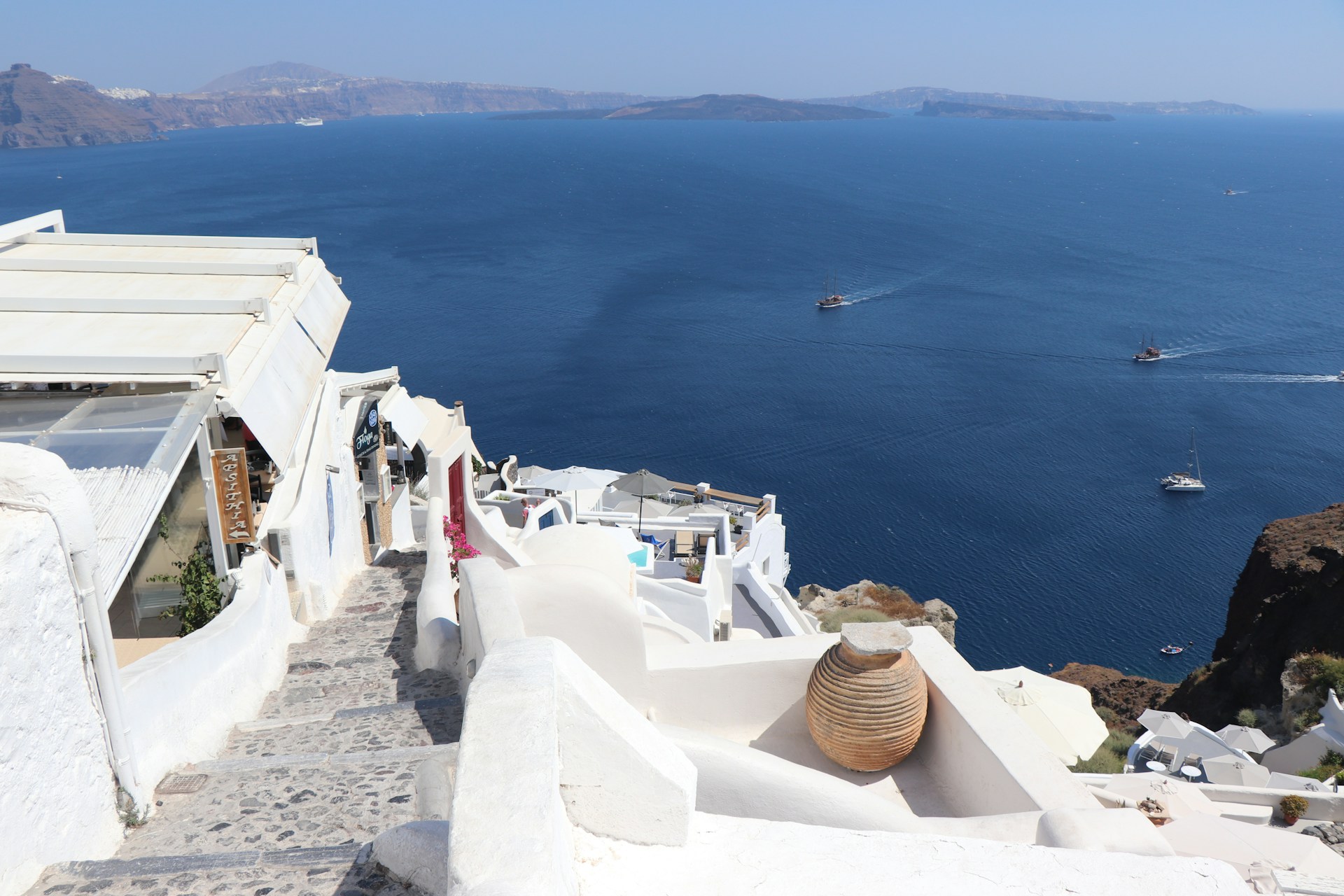 fira-david-coffing-TTnu1XyEzjw-unsplash