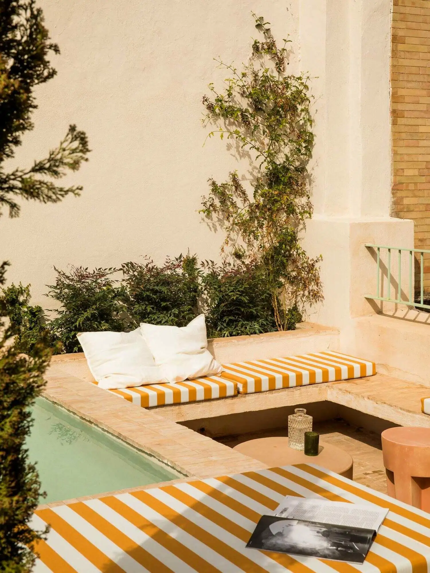 Bos Cos — Sevilla, Spain