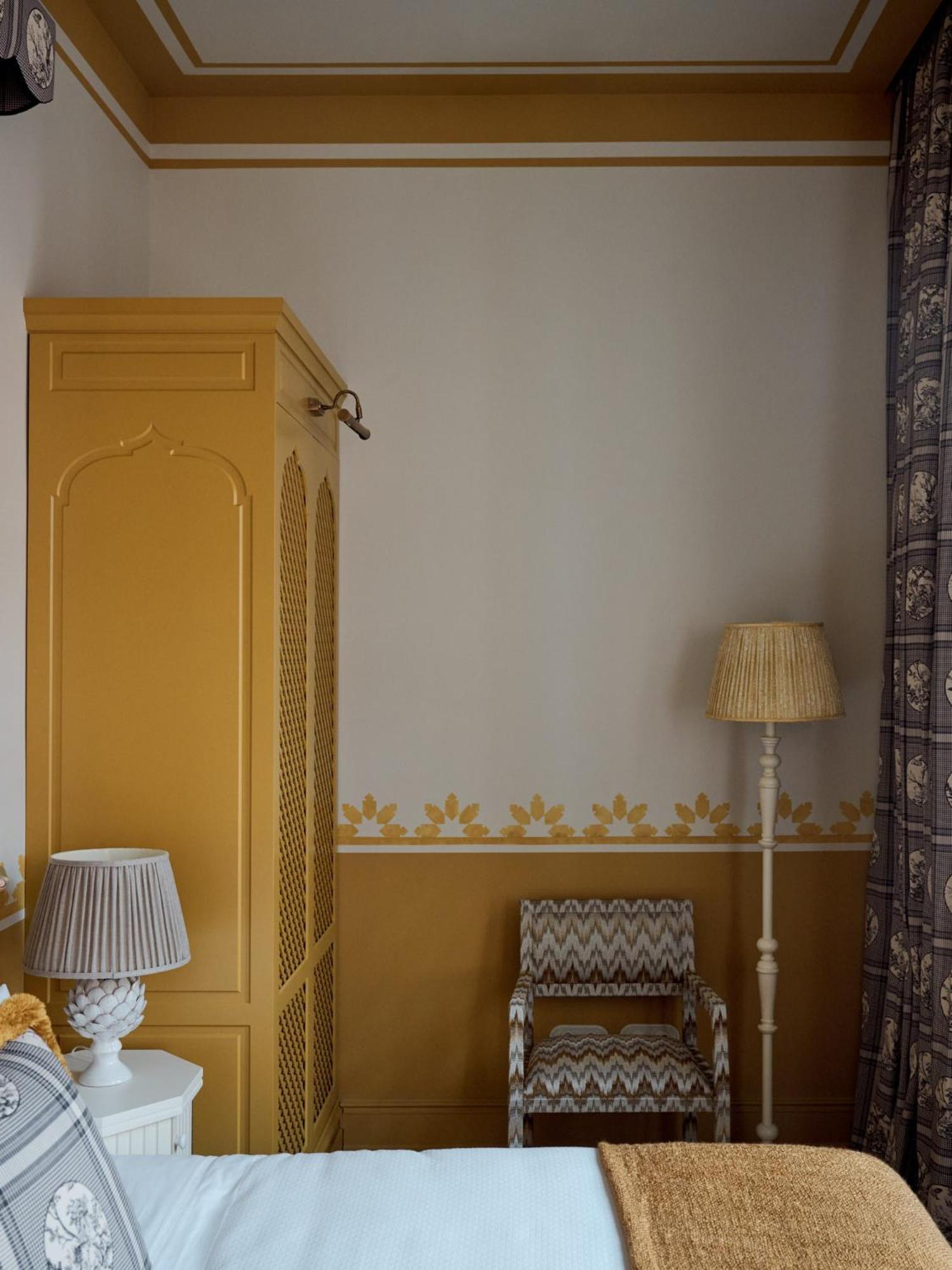 Cristine Bedfor — Seville, Spain