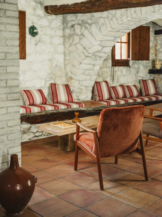 4 Off Grid Girona Lounge – Credit – Ariadna Puigdomenech