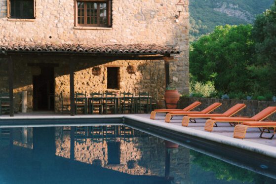 7 Off Grid Girona – pool area