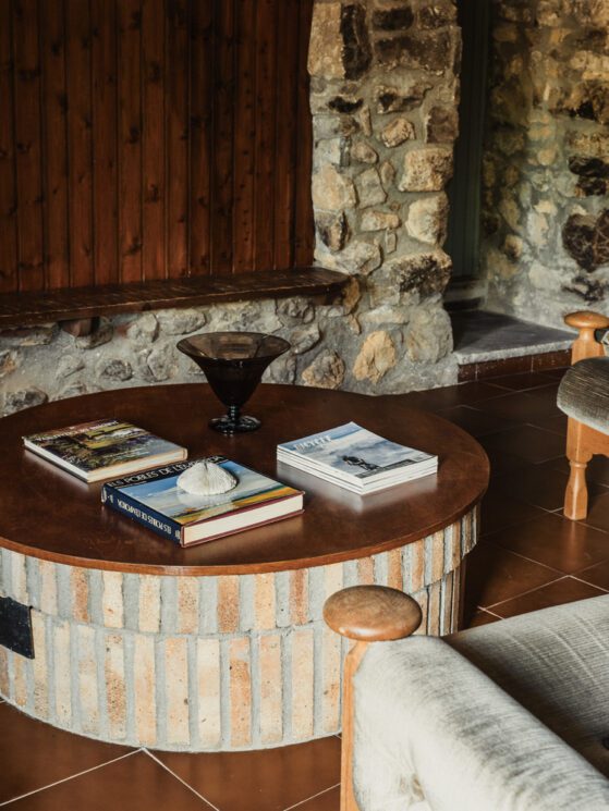 Off Grid Girona Lounge Detail 2 Credit – Ariadna Puigdomenech